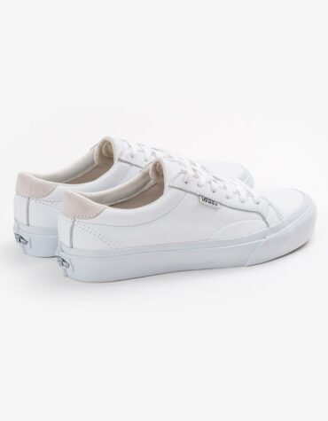 Court DX True White